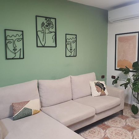 Central Home Away From Home ชโคเดอร์ ภายนอก รูปภาพ