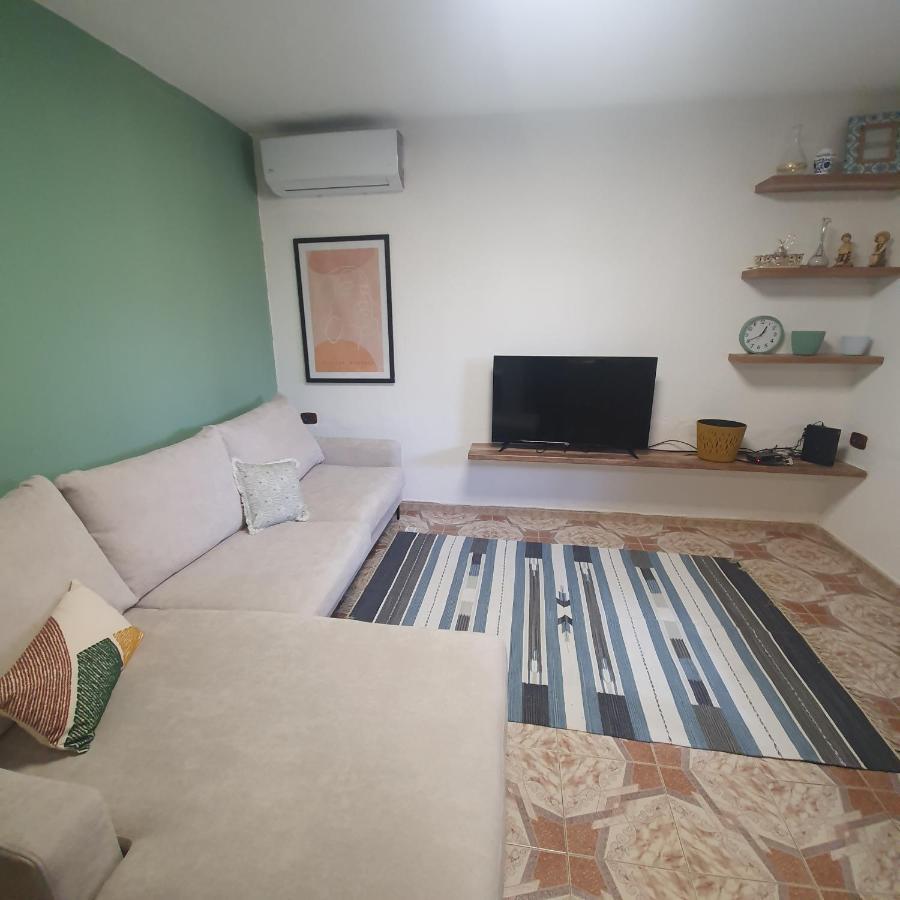 Central Home Away From Home ชโคเดอร์ ภายนอก รูปภาพ