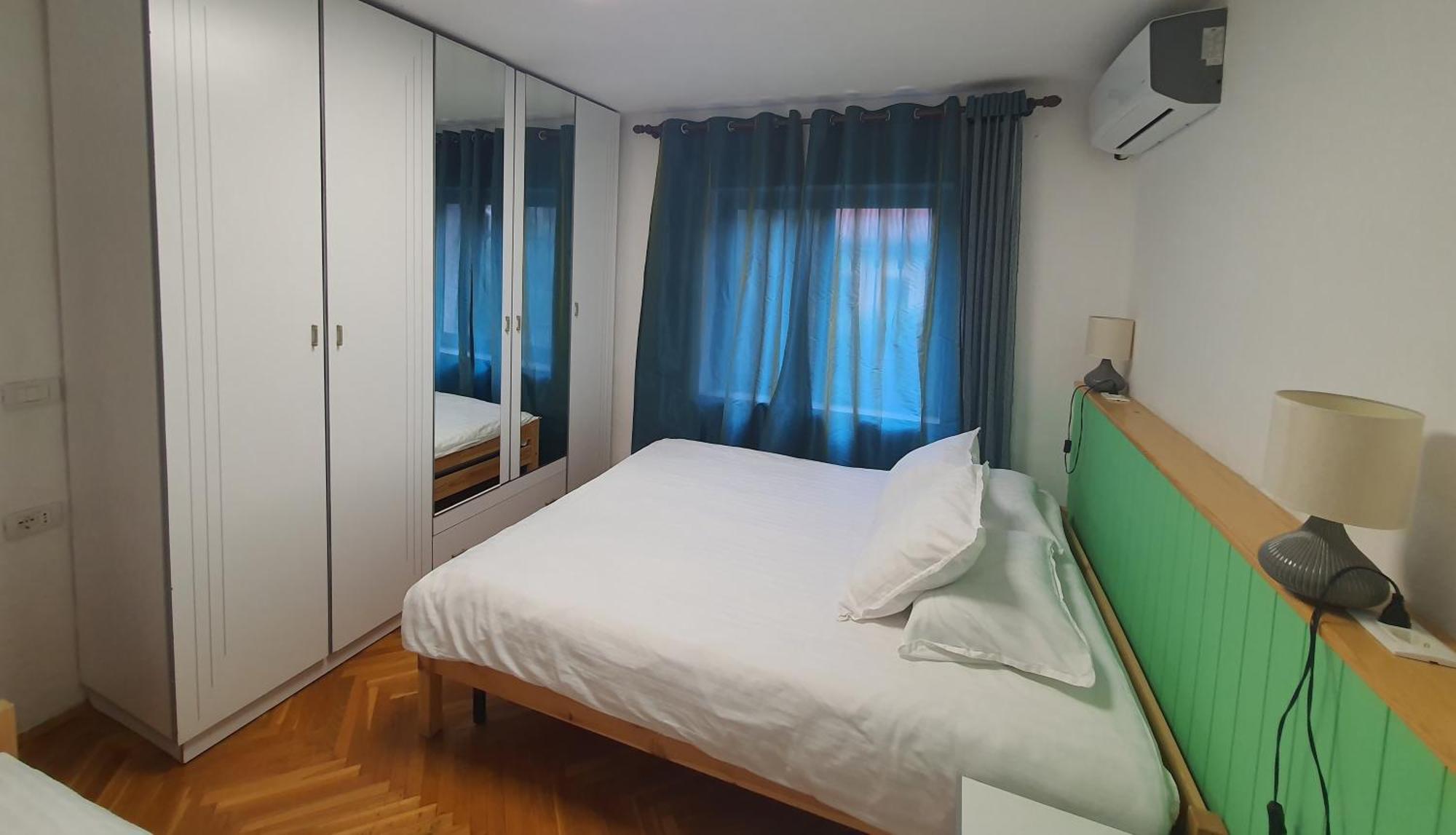 Central Home Away From Home ชโคเดอร์ ภายนอก รูปภาพ